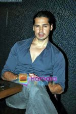 Dino Morea at Acid Factory promotional event in Mirador on 9th Sep 2009 (19).JPG